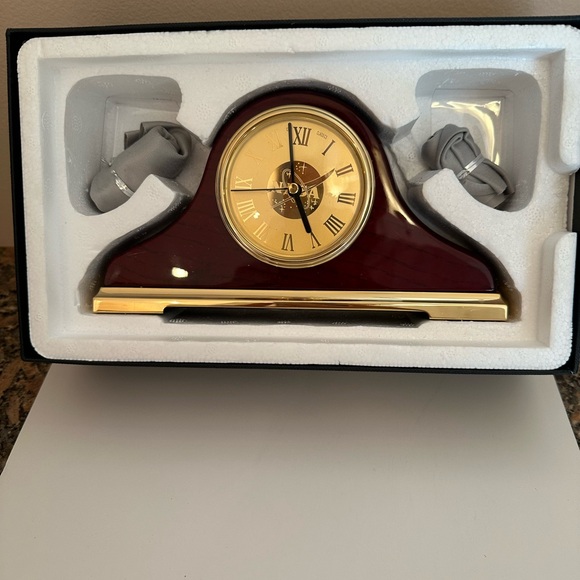 Classic Gold and Brown Mantel Clock - Picture 1 of 4